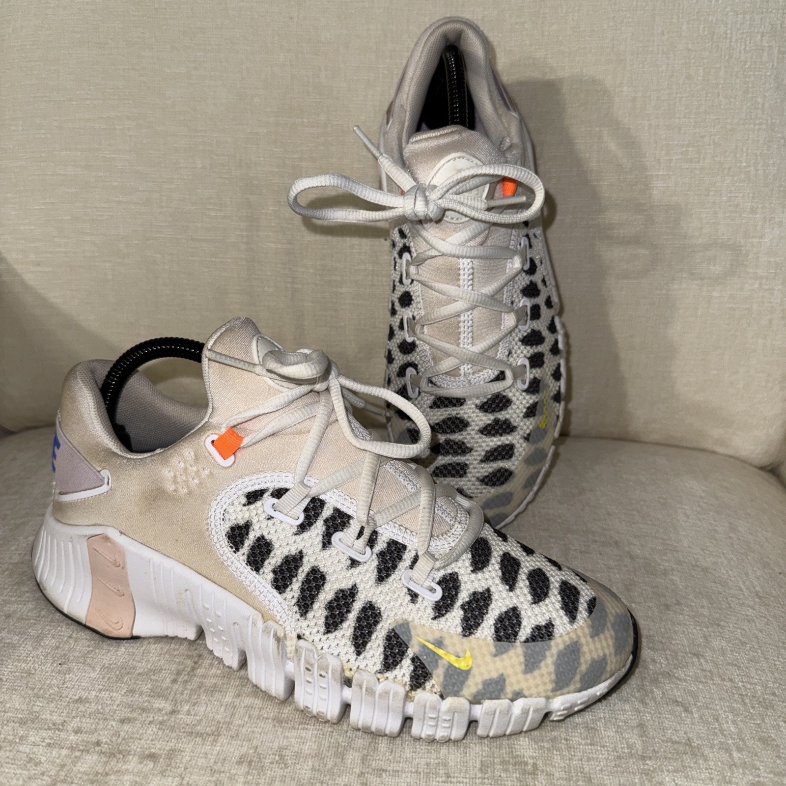Nike Free Metcon 4 Printed White Black Dj4310 074 Women Training Shoe Size 9